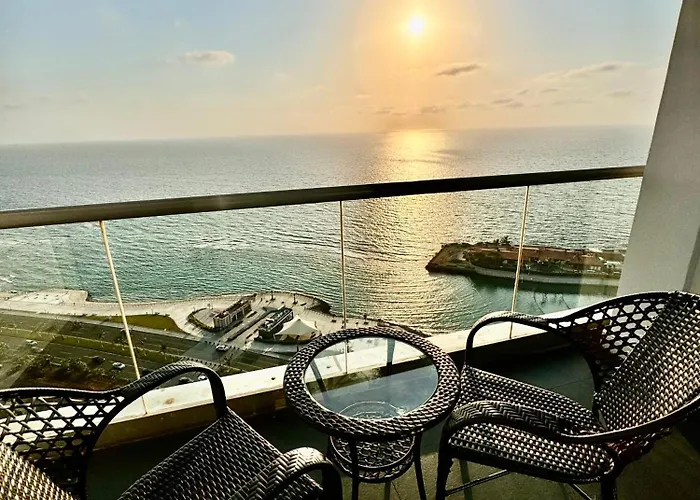 Damac Apartment شقة مع جاكوزي بإطلالة بحرية